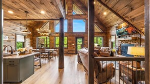 Smart TV, fireplace, video games - Modern Family Cabin w/Views, Pool, Theatre, Games (Sevierville)