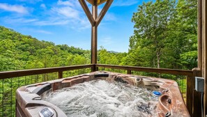 Tina de hidromasaje al aire libre