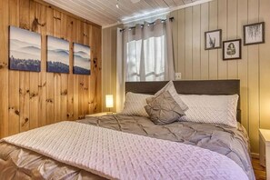 3 bedrooms, iron/ironing board, travel cot, free WiFi