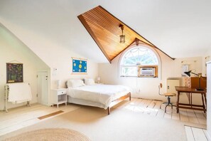 4 bedrooms, WiFi, bed sheets - Charming and Relaxing 4br Farmhouse for Group Getaway (Sharon)