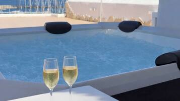 ์ํผ๋ฆฌ์ด ์ํํธ, ํธ์ฌ์ด์ฆ์นจ๋ 1๊ฐ, ํ
๋ผ์ค, ๋ฐ๋ค ์ ๋ง | ์ ์ฉ ์คํ ์์กฐ