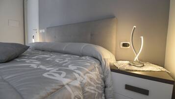 Camera Superior, balcone, vista mare | Una cassaforte in camera, una scrivania, tende oscuranti, Wi-Fi gratuito