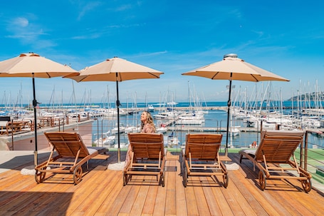 Sun deck. L'isola del postino rooms
