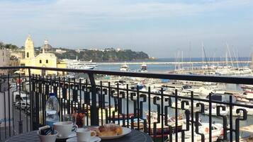 Chambre Quadruple Supérieure, balcon, vue mer