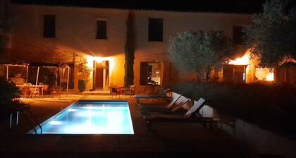 mas Ancien en Pleine Nature