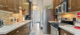MINNeSTAY* Lyndale Pleasant Getaway