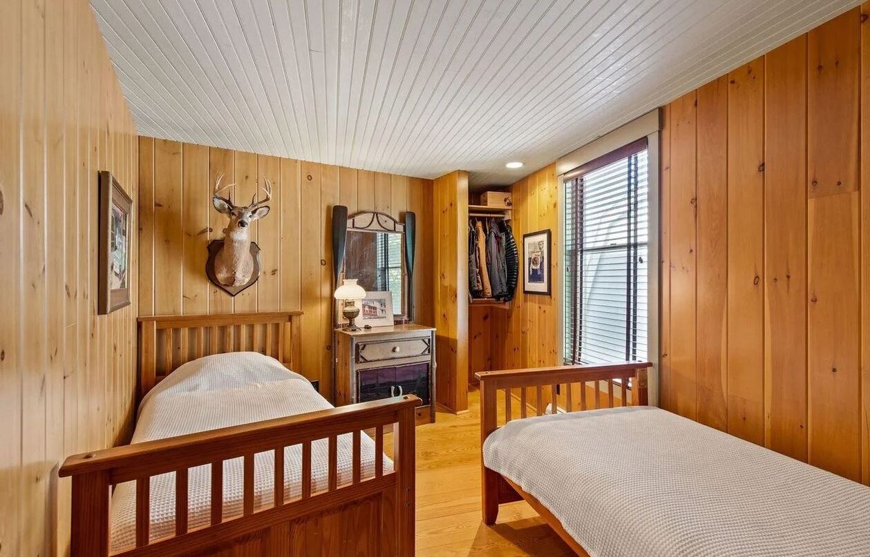 Bedroom (Floor #2)