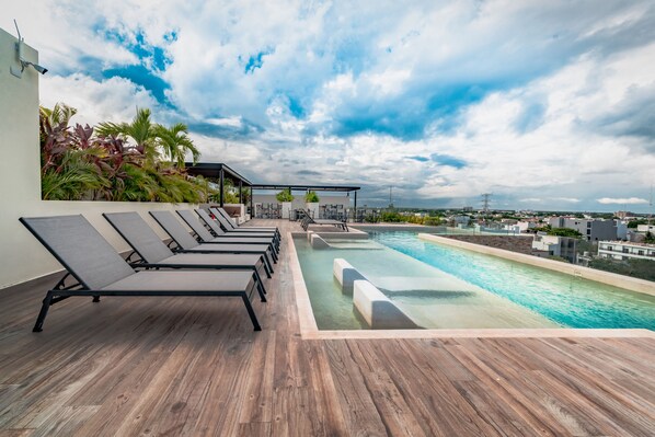 Outdoor pool - Veranda 213 - Central 1 Bedroom Condo (Playa del Carmen)