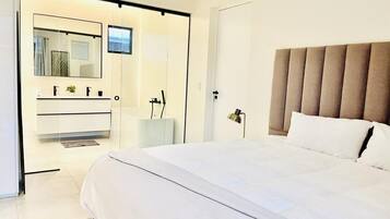 2 chambres, bureau, fer et planche à repasser, Wi-Fi gratuit