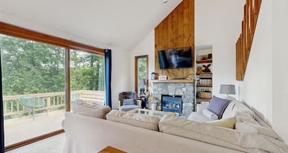 Dog-friendly mtn-view home with 2 hot tubs, pools, tennis, sandy pond, gym, BBQ