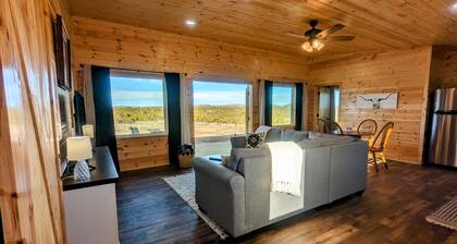 Peaceful quite cabin to kick back, relax and recharge!