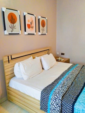 Desk, free WiFi - Musaroq Hotel (Lagos)