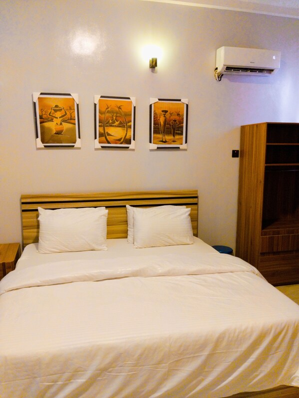 Classic Single Room, 1 Bedroom | Desk, free WiFi - Musaroq Hotel (Lagos)