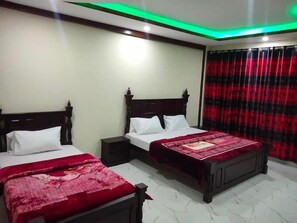 Deluxe Double Room | Soundproofing, free WiFi - Relax inn Hotel (Abbottabad)