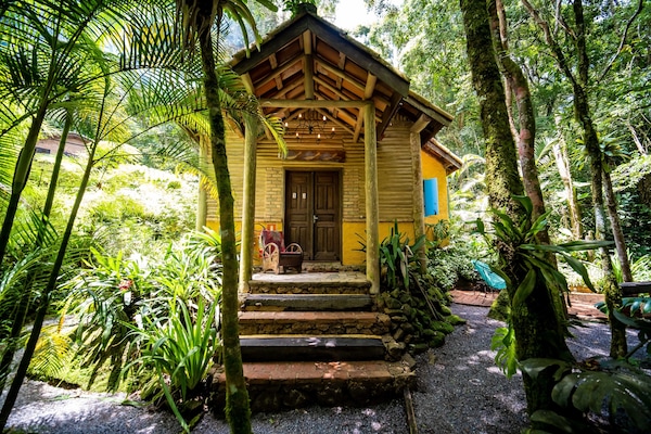 Cabin | 1 bedroom, minibar, in-room safe, desk