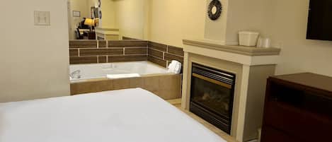 Suite | Pillowtop beds, desk, laptop workspace, free WiFi