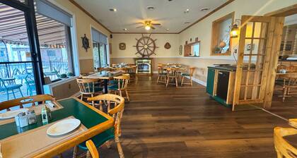 Riviera Inn and Suites 1000 Islands