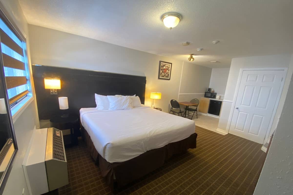 Suite Studio Exclusive | Surmatelas, bureau, espace de travail pour ordinateur portable