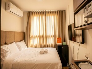 1 多间卧室、上网接入、床单