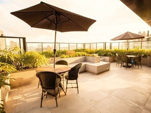 Outdoor dining - 1 room apartment versatile (Curitiba)