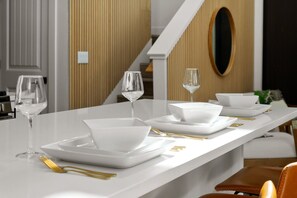 Dining - NEW! Spacious 3BR, 3.5b, Hot Tub, Fire Pit, Pool! (Whitefish)