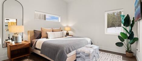 3 habitaciones, tabla de planchar con plancha y cuna de viaje