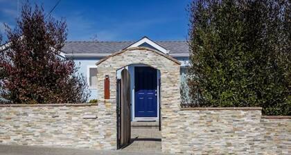 Seaside Family House - Sleeps 6 on Monterey Peninsula