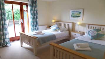 3 bedrooms, iron/ironing board, travel crib, free WiFi