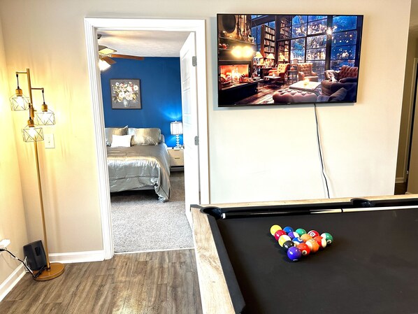 2 slaapkamers, een kluis op de kamer, een strijkplank/strijkijzer