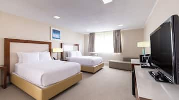 2 Double Bed Efficiency Suite | Desk, laptop workspace, blackout drapes, iron/ironing board