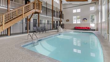 Una piscina cubierta