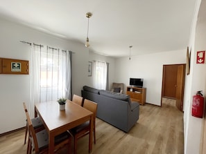 Dining - Apartamento Acolhedor bem Localizado com Pátio Exterior no Centro de Lagos (Lagos)
