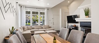 Spacious home with private yard & BBQ - 2 mi. from downtown