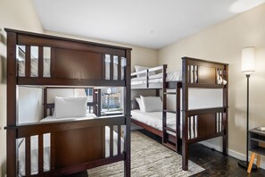 4 chambres, accĂšs Internet, draps fournis