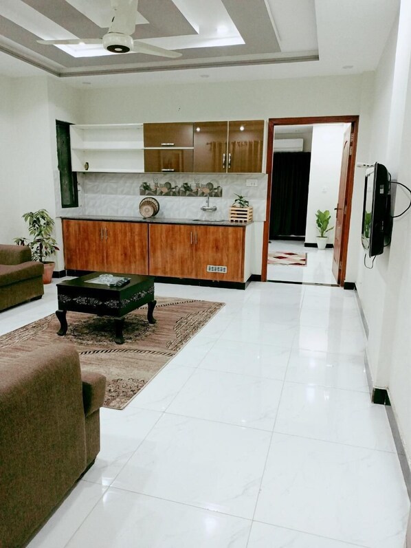 Lobby sitting area - Greenleaf Suites (Rawalpindi)