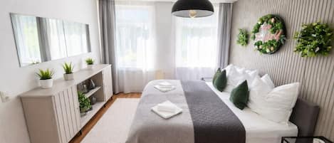 2 bedrooms, iron/ironing board, free WiFi, bed sheets