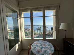 Dining - Appartement 1 chambre, clim, port de Bandol (Bandol)