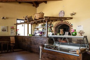 Bar (en la propiedad)