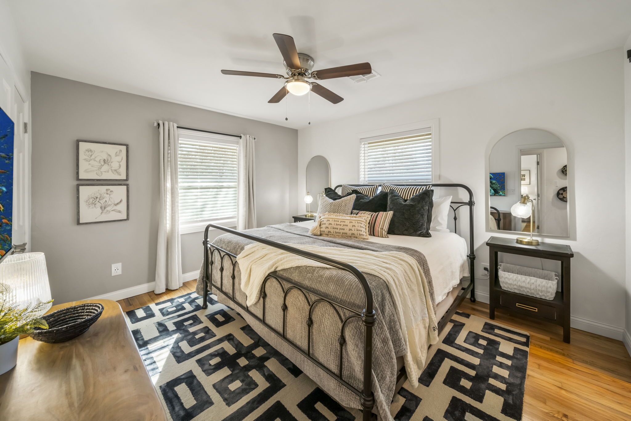 3 habitaciones, tabla de planchar con plancha y wifi gratis 