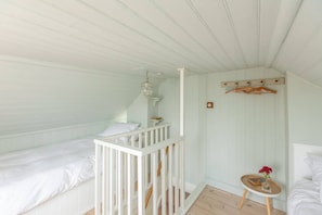 2 dormitorios, tabla de planchar con plancha, wifi gratis y ropa de cama