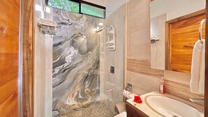 Shower, towels, soap, toilet paper - Villa Ocean Coral Luxury Beachfront Villa just steps away from the beach! (Punta Uva)