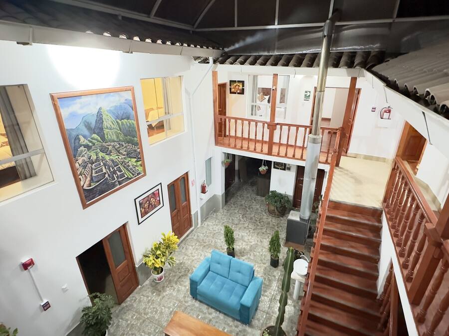 Televisión de pantalla plana, piso con calefacción