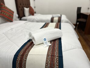 Family Triple Room | Hypo-allergenic bedding, desk, laptop workspace, free WiFi - Casona Libertrek Inn (Cusco)