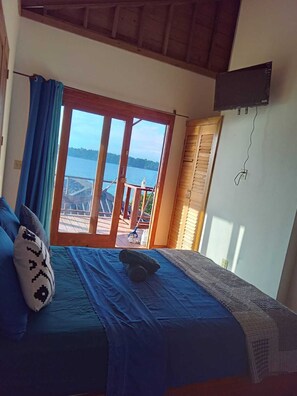 2 chambres, coffres-forts dans les chambres, Wi-Fi, draps fournis