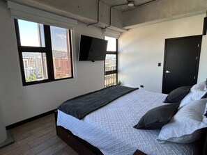 1 chambre, fer et planche à repasser, Wi-Fi, draps fournis
