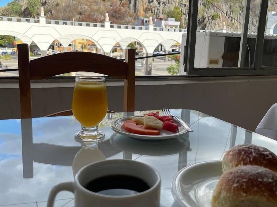 Petit déjeuner préparé à la commande compris tous les jours