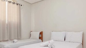 Habitación triple básica | Wifi gratis y ropa de cama 