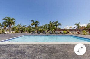 Pool - Family Friendly Villa in the heart of Ocho Rios Jamaica (Ocho Rios)