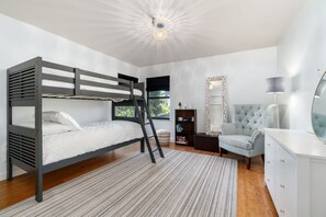 3 bedrooms, iron/ironing board, WiFi, bed sheets - Paradise on the Bay! (Naples)