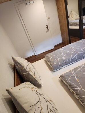 1 Schlafzimmer, Bügeleisen/Bügelbrett, Reisekinderbett, WLAN